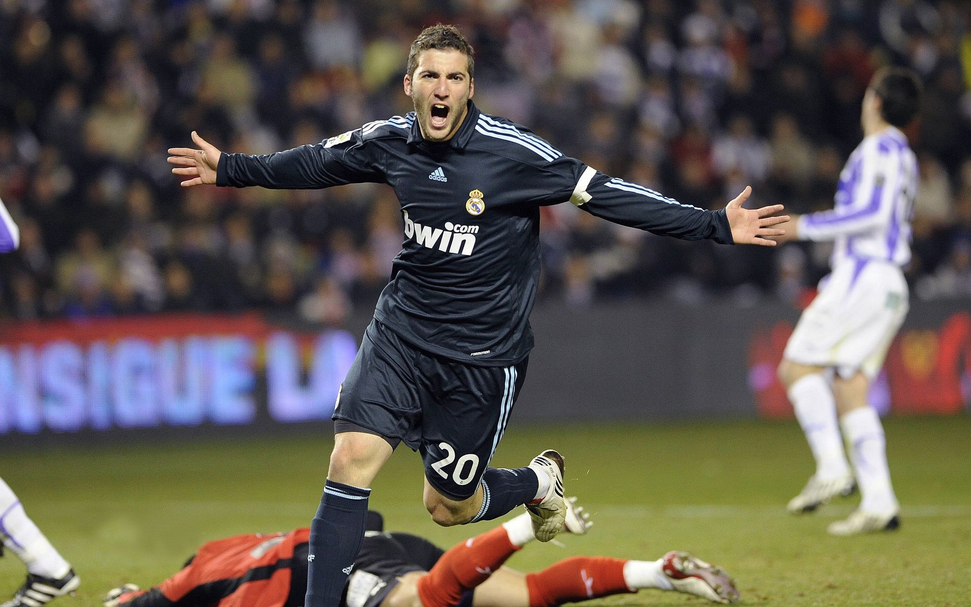 唯一之胜，索伯车队的绝地反击与周冠宇的制胜时刻